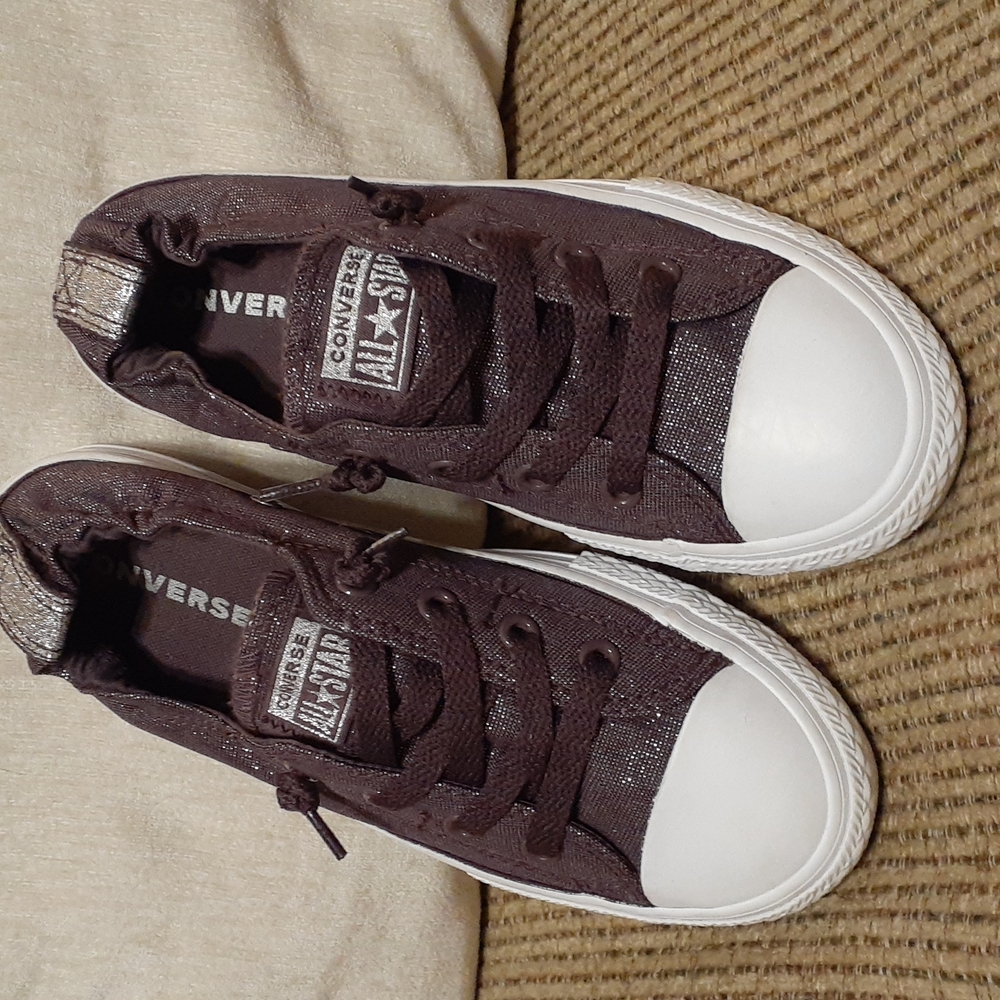 Nwot Converse Sneakers
